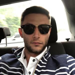 Meet your Posher, Michael